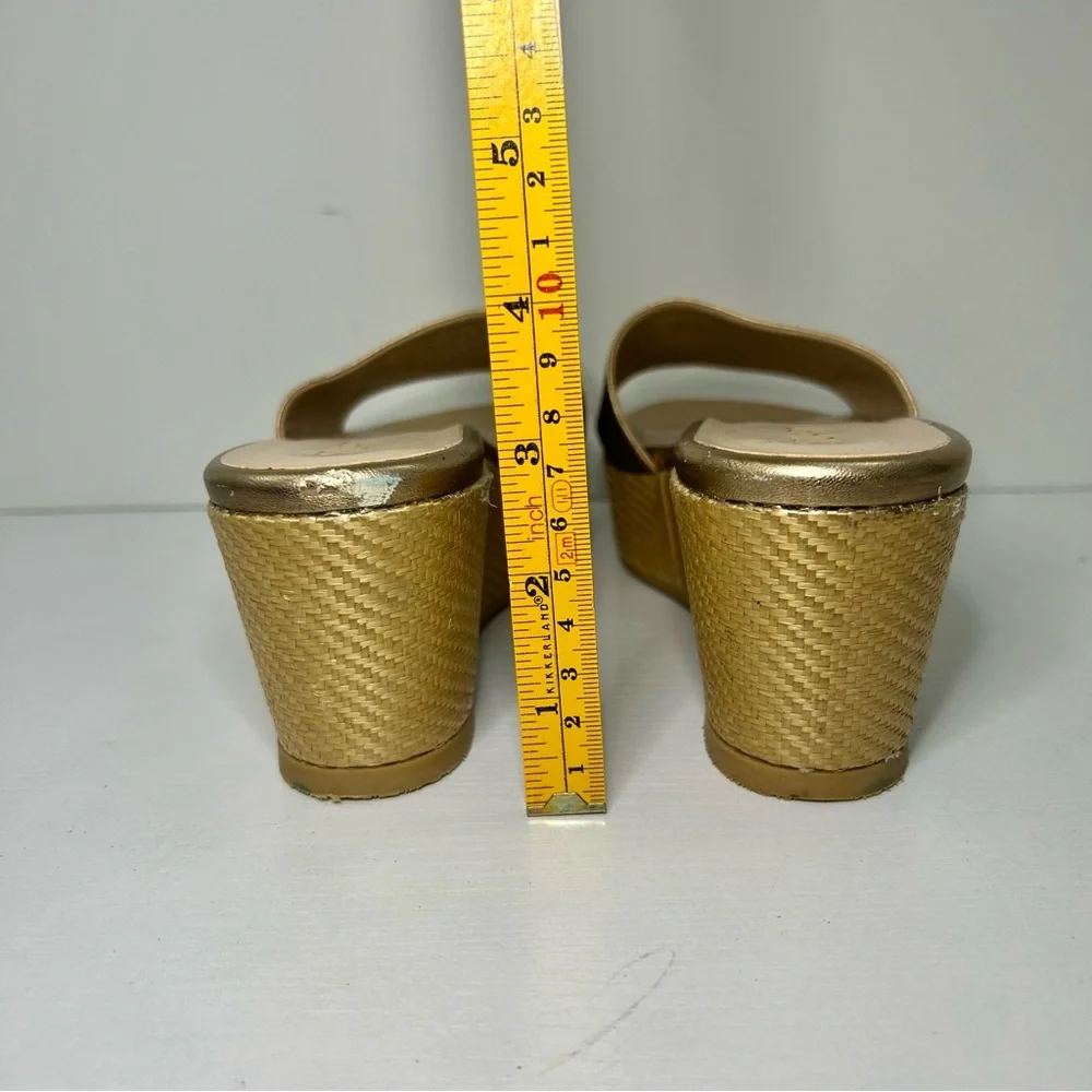 Stuart Weitzman Gold Wedge Platform Slides Size 6 - Picture 8 of 14